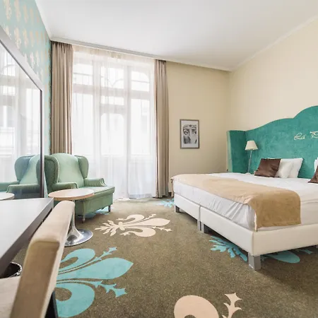 Hotel La Prima Fashion 4*