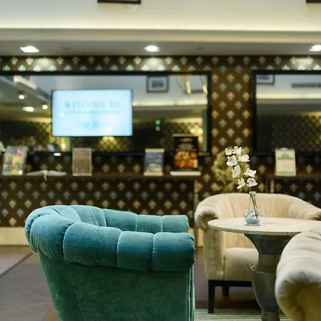 La Prima Fashion Budapeste