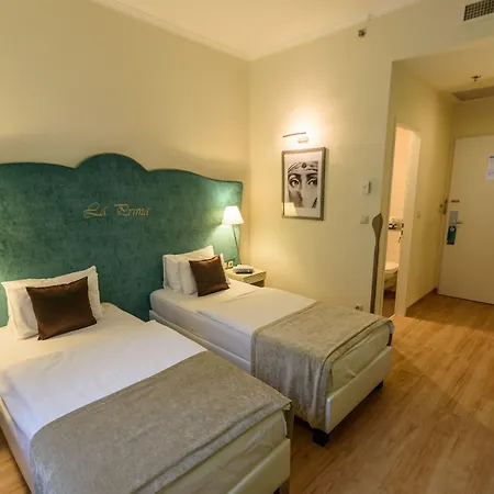 La Prima Fashion Hotel