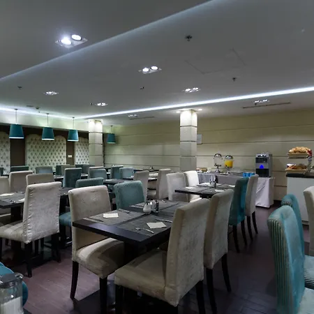 La Prima Fashion Budapeste