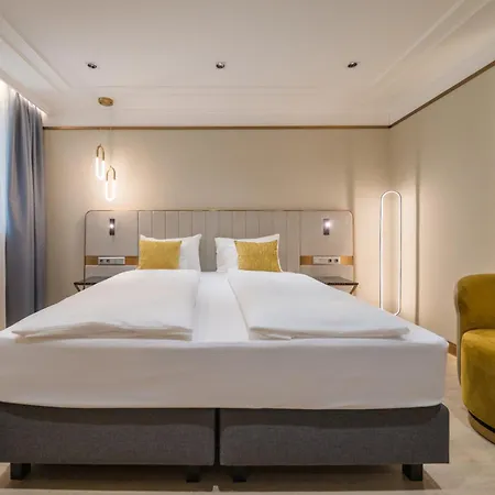 Hotel La Prima Fashion