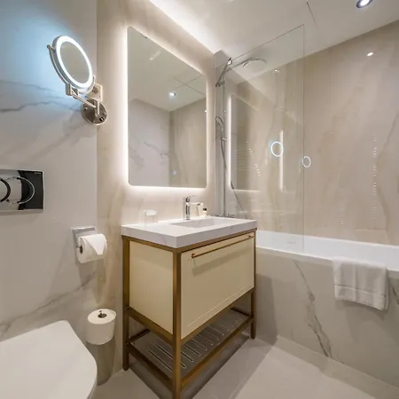 La Prima Fashion Hotel 4*