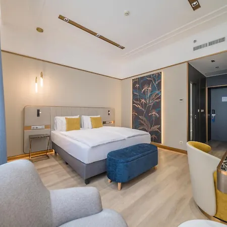 Hotel La Prima Fashion