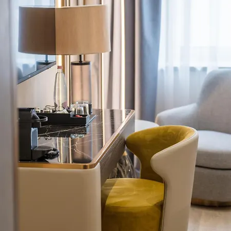 La Prima Fashion 4* Budapest