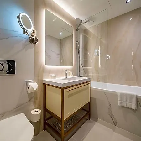 Hotel La Prima Fashion Budapest