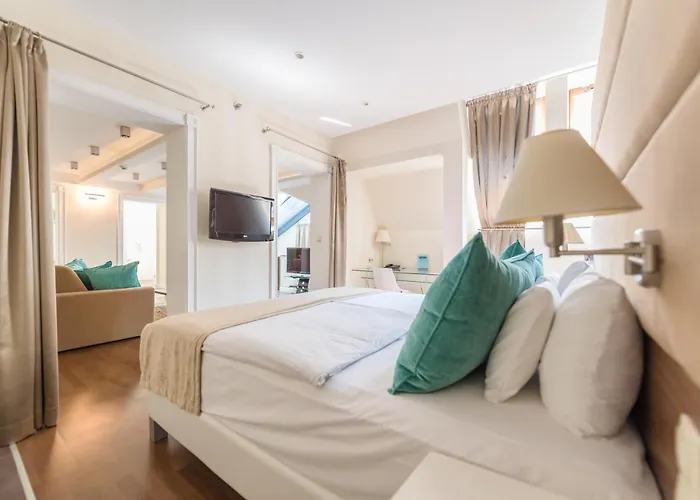 La Prima Fashion Hotel 4*