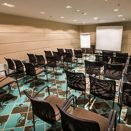 Hotel La Prima Fashion 4*