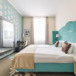 Hotel La Prima Fashion